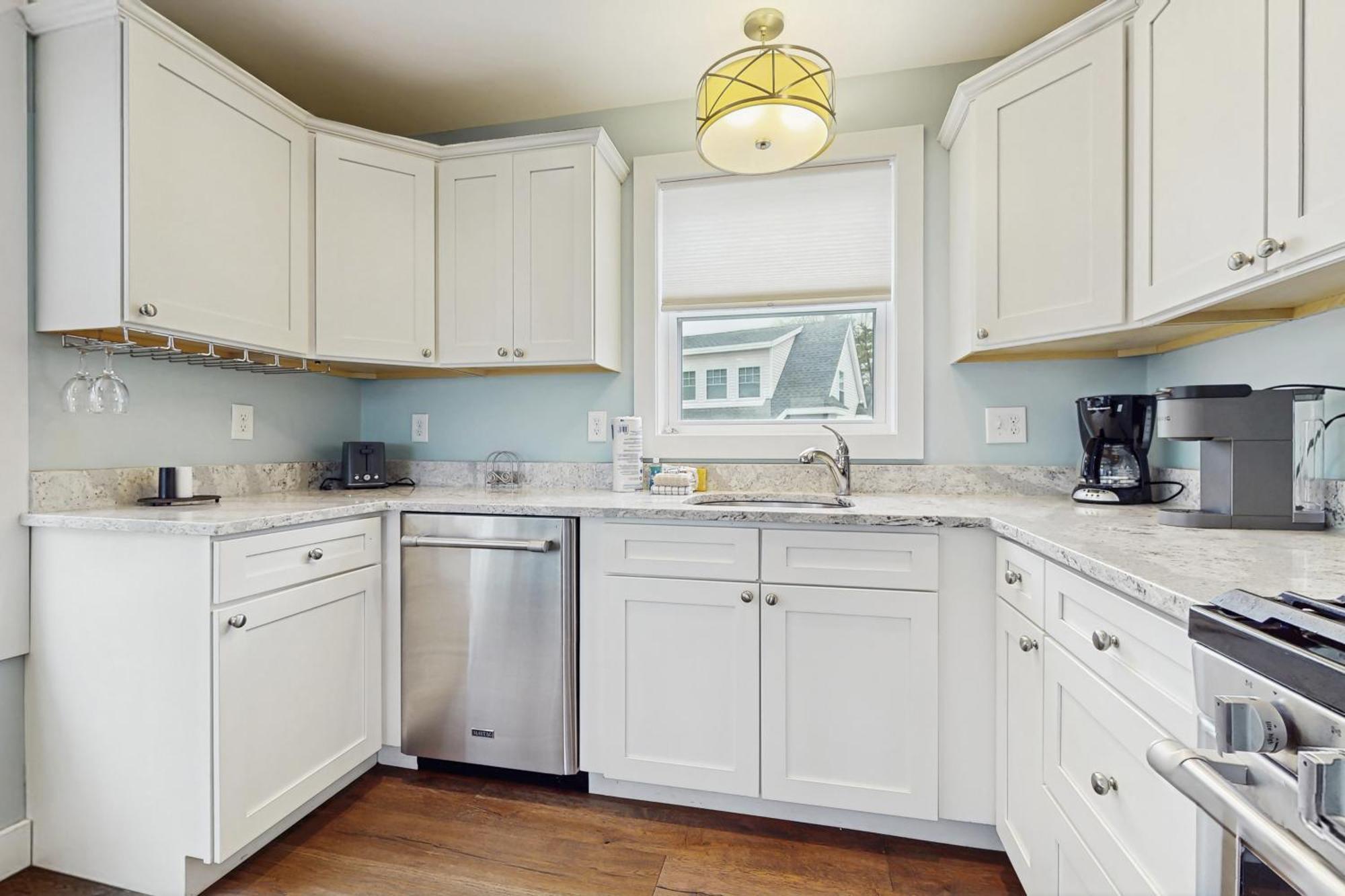 Bay Breeze Whispers Of Water Apartment Уелс Екстериор снимка